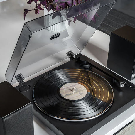 Victrola Automatic Turntable + Tempo Bookshelf Speakers Bundle - Black