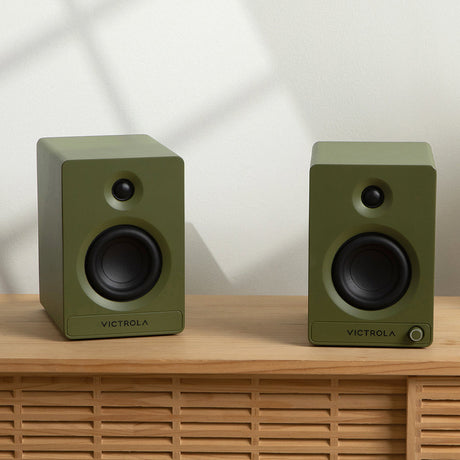 Victrola Automatic Turntable + Tempo Bookshelf Speakers Bundle - Green