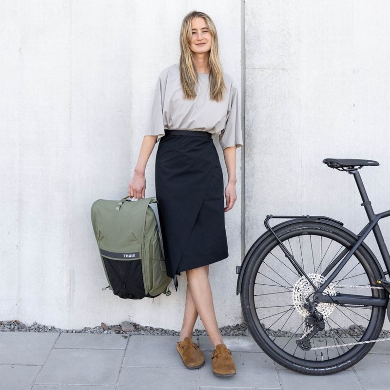 Thule Paramount 20L Bike Commuter Backpack - Gentle Beige (Rolltop w/ 16" Laptop Sleeve)