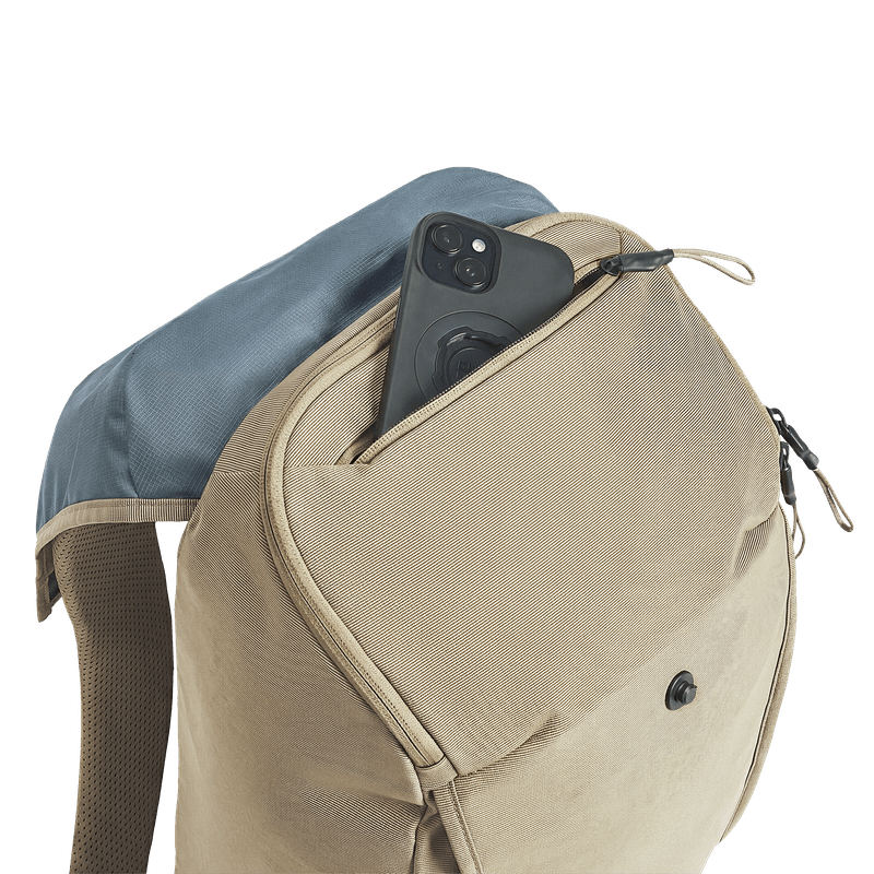 Thule Paramount 20L Daypack Lite Backpack - Gentle Beige (w/ 16" Laptop Sleeve)